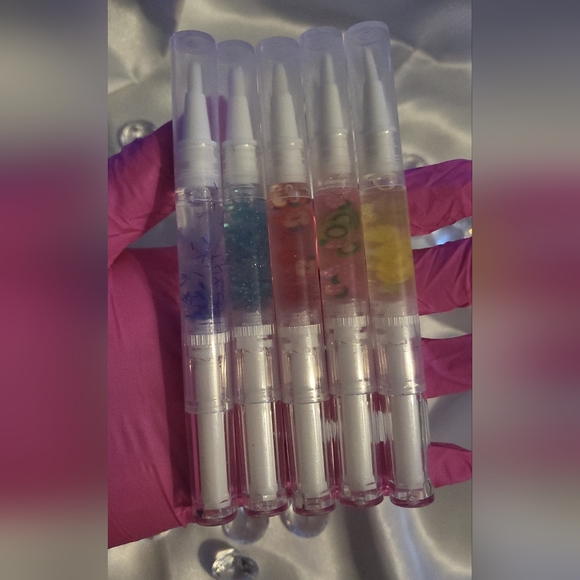 Scented Cuticle Oil Pens - Picture 4 of 6